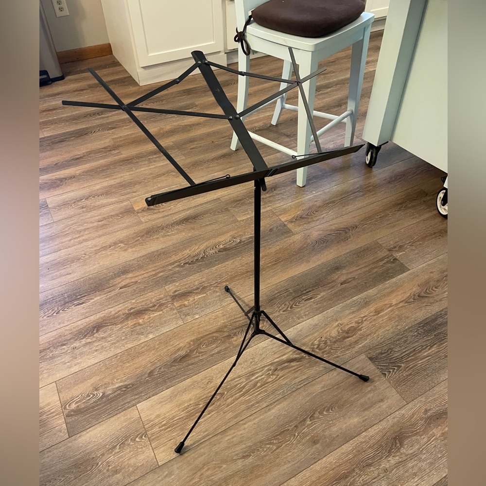 Accent Vintage Folding Music Stand